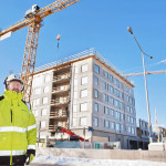 Vastaava mestari Mika Virtanen kertoo, että keskustan rakennustyömaat eivät häiritse toisiaan. Työmaiden liikenne sujuu hyvän suunnittelun ansiosta.
